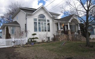 106 Moore Ave, Oceanside, NY 11572
