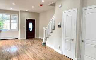 1064 E 229th St, Bronx, NY 10466