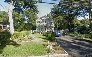 1069 Reilly St, Bay Shore, NY 11706
