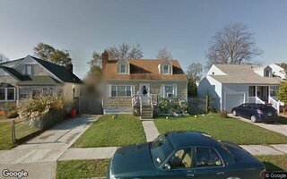 107 Deauville Pkwy, Lindenhurst, NY 11757