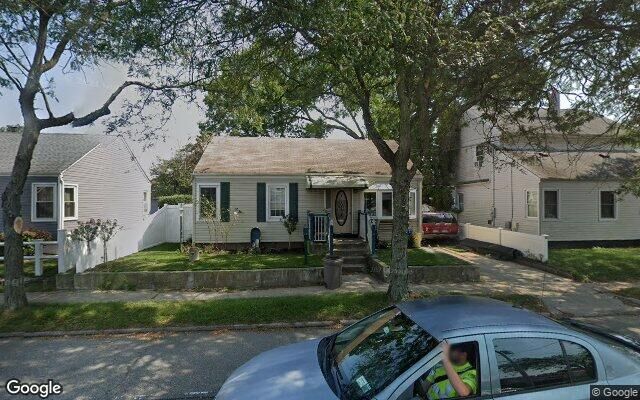1078 N Broadway, Massapequa, NY 11758 (Yard)