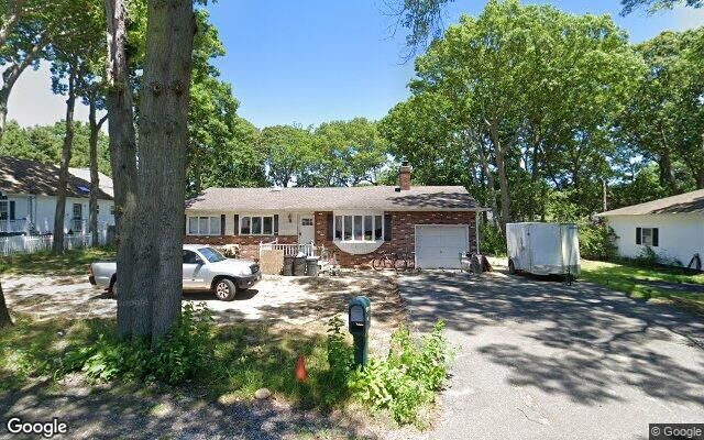108 Revilo Ave, Shirley, NY 11967