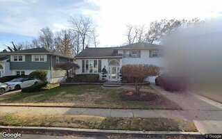 1082 Cramer Ct, North Baldwin, NY 11510