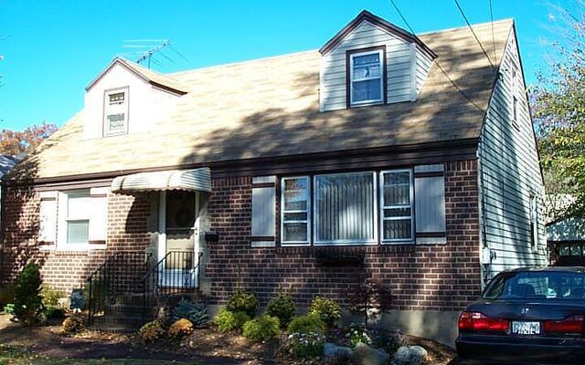 1088 Concord St, Franklin Square, NY 11010