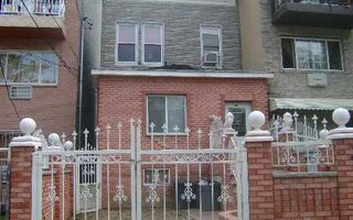 109-16 34th Ave, Corona, NY 11368