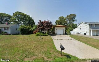 109 Alcolade Dr E, Shirley, NY 11967