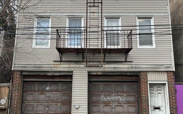 109 Brook St, Staten Island, NY 10301 (Garage)