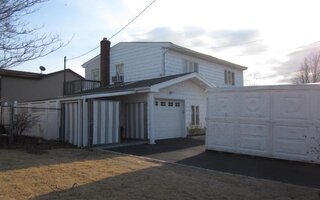 1094 Hastings Pkwy, Baldwin, NY 11510