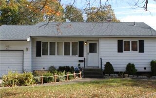 11 Andreano Ave, East Patchogue, NY 11772