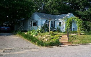 11 Alex Ln, Glen Cove, NY 11542