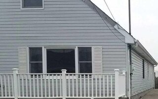 11 Bayview Ave, Lawrence, NY 11559