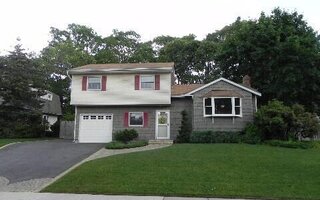 11 Brandy Ln, Lake Grove, NY 11755