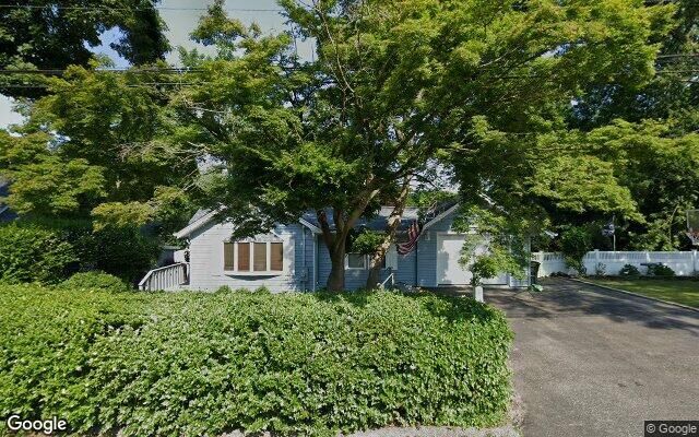 11 Brookhaven Dr, Sound Beach, NY 11789
