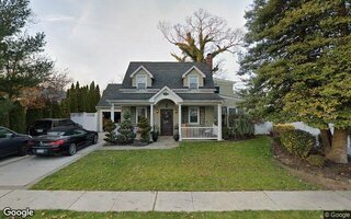11 E Webster St, Merrick, NY 11566