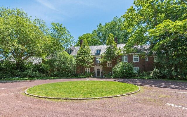 11 Evans Dr, Glen Head, NY 11545 (Yard)