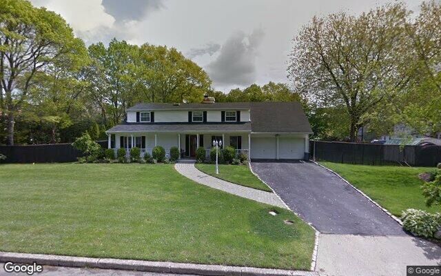 11 Faculty Ln, Farmingville, NY 11738 (House View)