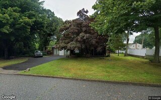 11 Fairwood Ln, Coram, NY 11727