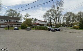 11 Hedgerow Ct, Commack, NY 11725