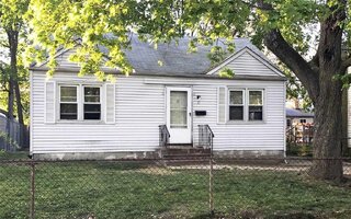 11 Hemlock St, Wyandanch, NY 11798