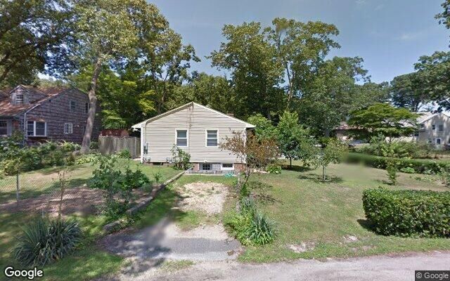 11 Hickory Rd, Bayville, NY 11709