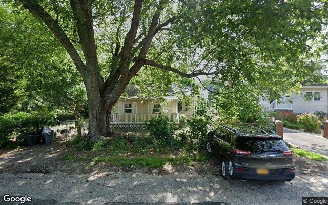 11 Hounslow Rd, Shirley, NY 11967