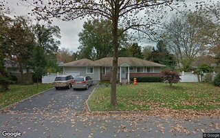 11 Middle Dr, Huntington, NY 11743