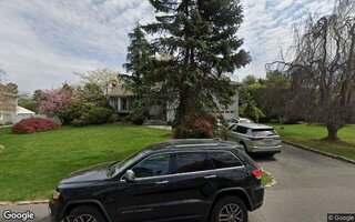11 Pinewood Rd, Roslyn, NY 11576