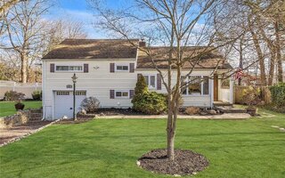 11 Scott Dr, Melville, NY 11747
