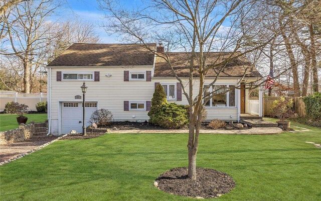 11 Scott Dr, Melville, NY 11747