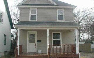 11 Southside Ave, Freeport, NY 11520