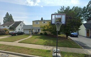11 Timber Ln, Levittown, NY 11756
