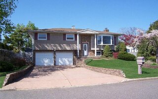 11 Van Buren Ave, Centereach, NY 11720