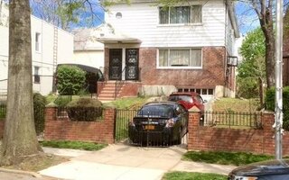 110-09 34th Ave, Corona, NY 11368