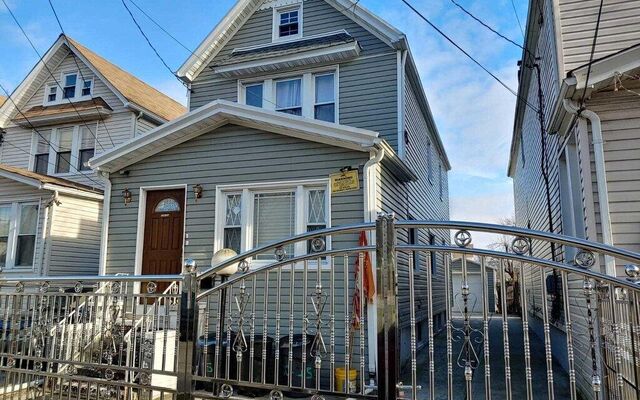 110-25 Liverpool St, Jamaica, NY 11435