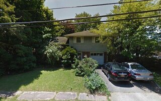 110 Villa Pl, Roslyn Heights, NY 11577