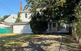 110 Cedar Rd, Inwood, NY 11096