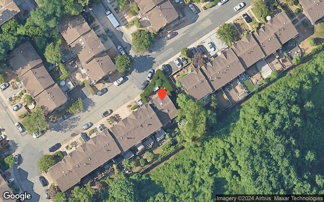 110 North Dr #42, Staten Island, NY 10305