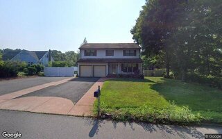110 Pennsylvania Ave, Medford, NY 11763