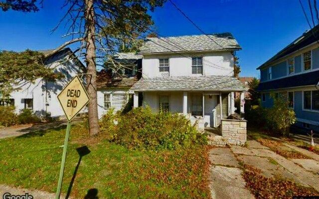 110 Stella Ct, Lynbrook, NY 11563 (House View)