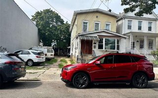 111-23 42nd Ave, Corona, NY 11368