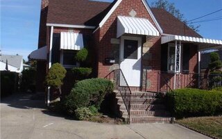 111 Casper St, Valley Stream, NY 11580