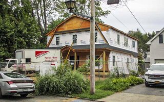 111 Fairfield Ave, Port Washington, NY 11050