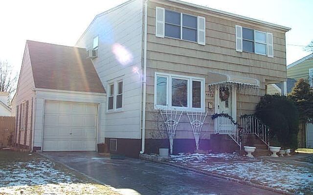 1112 Pacific St, Baldwin, NY 11510 (Yard)