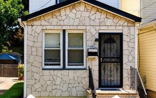 11129 147th St, Jamaica, NY 11435