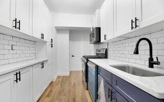 112-15 205th St, Saint Albans, NY 11412