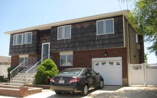 1124 Hayes Pl, Baldwin, NY 11510