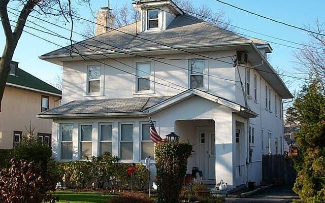 1128 Fulton St, Hewlett, NY 11557