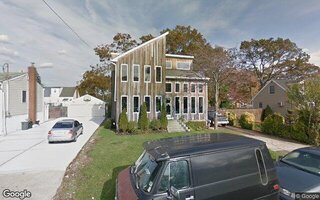 114 N Hamilton Ave, Lindenhurst, NY 11757