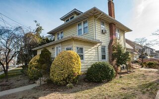 115 N Corona Ave, Valley Stream, NY 11580
