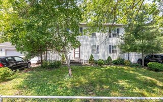 115 Norfleet Ln, Coram, NY 11727